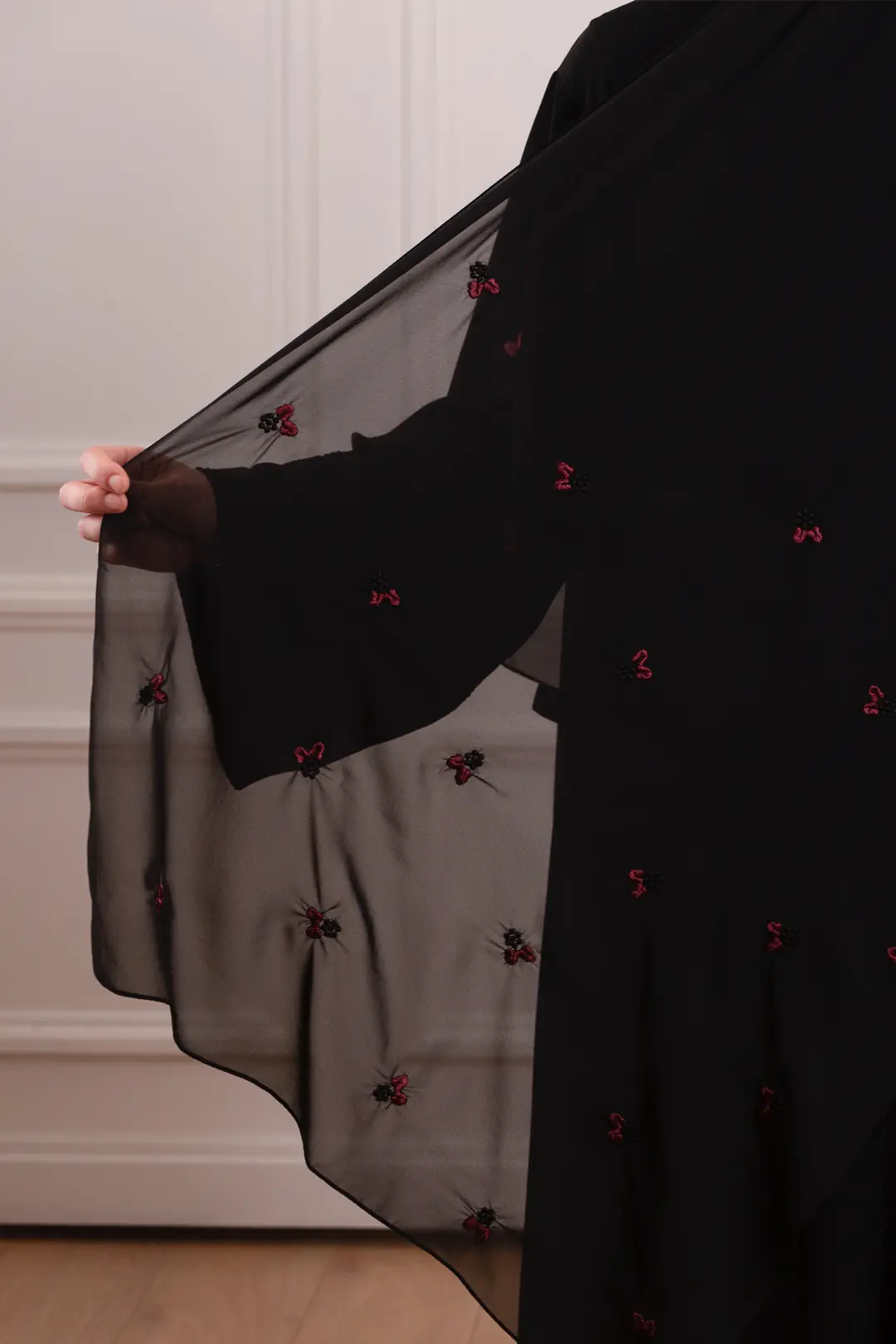 Minimal Yaprak Motifli Şifon Şal Bordo 5