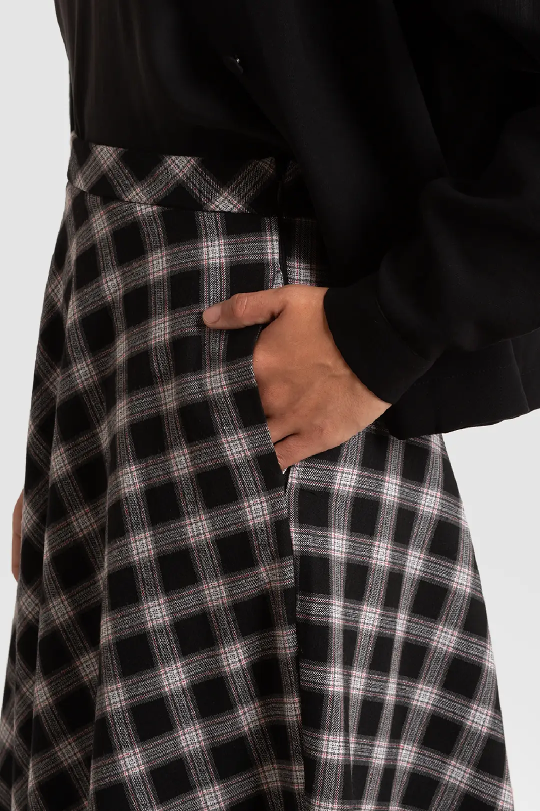 Plaid Pattern Cotton Flared Skirt Black 6