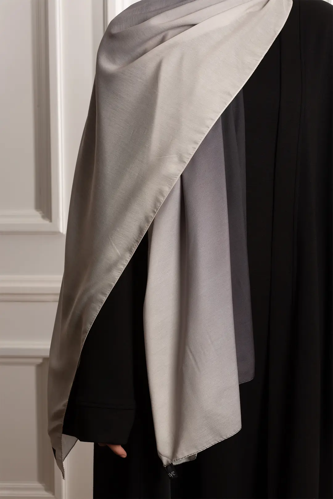Gradient Soft Scarf Black 4