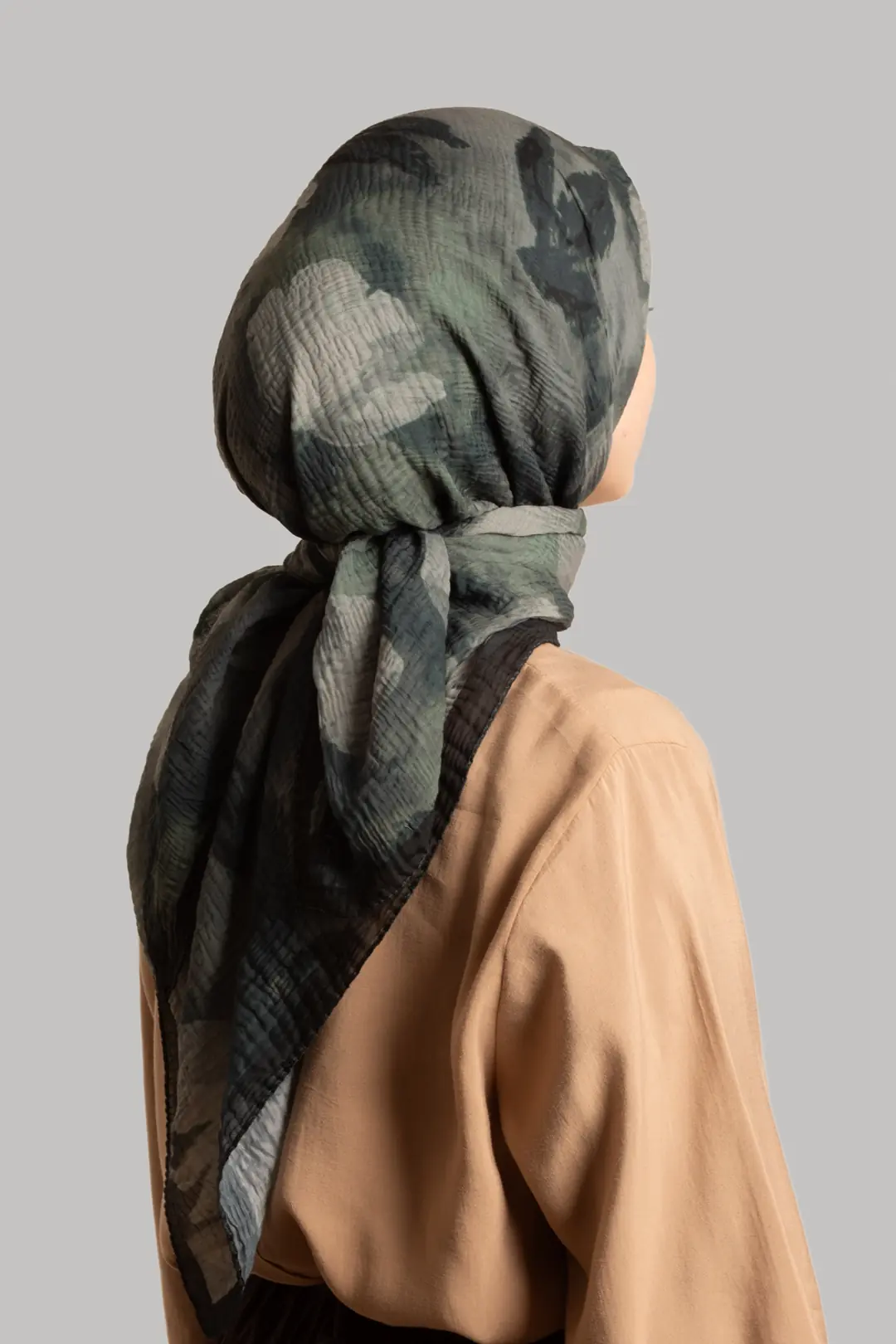 Floral Dream Desenli Müslin Eşarp Yeşil 4