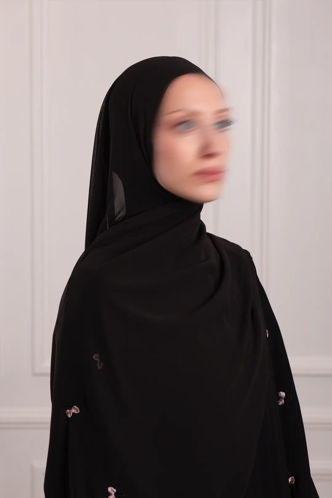 Minimal Yaprak Motifli Şifon Şal Bej 4