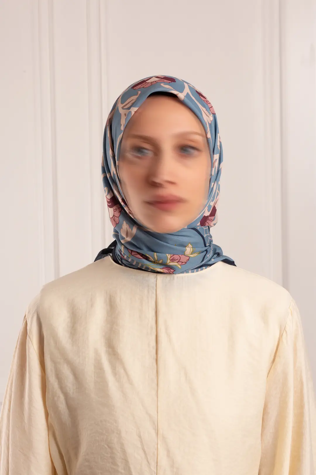 Bahçe Desenli Soft Eşarp Mavi 4