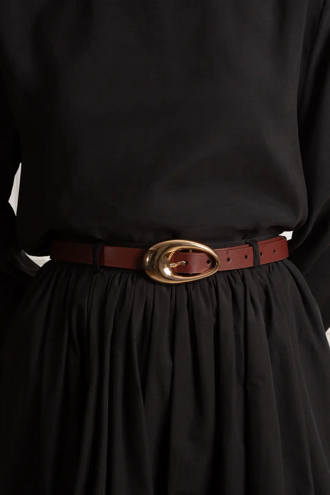 Oval Buckle Thin Belt Burgundy 4