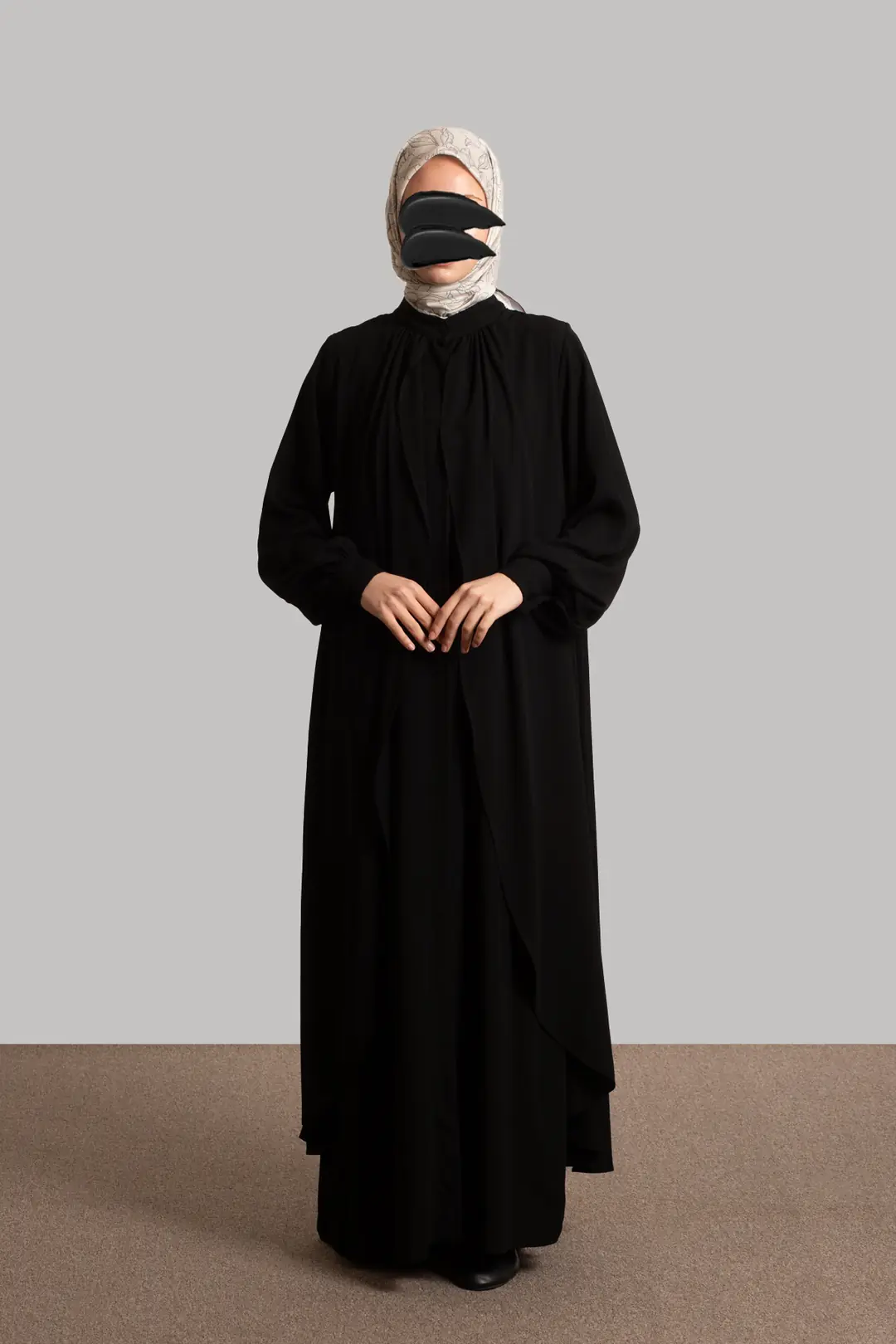 Larin Buttoned Abaya Black