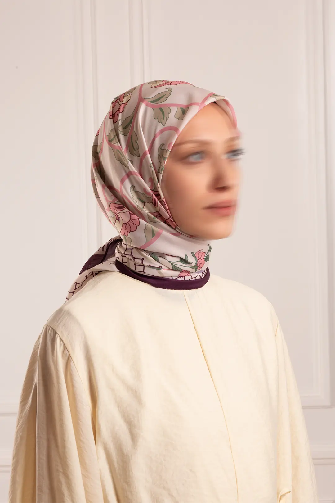 Bahçe Desenli Soft Eşarp Mor 4