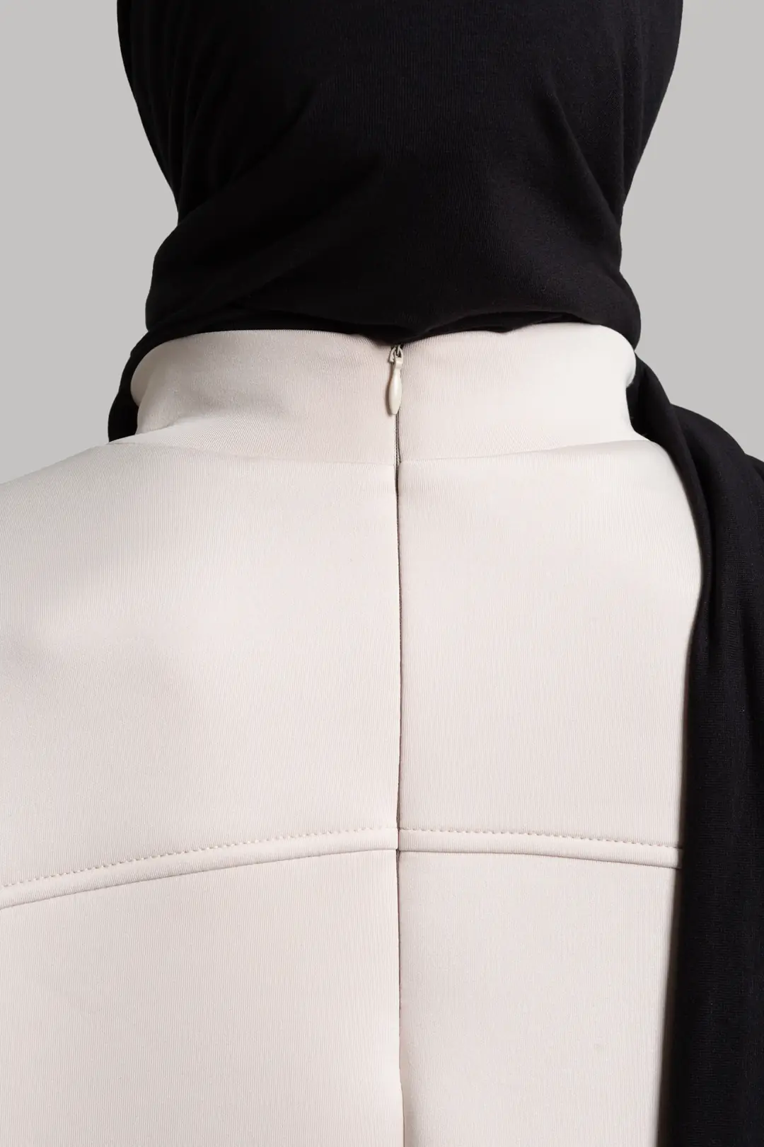 Puffy Scuba Sweatshirt Beige 4
