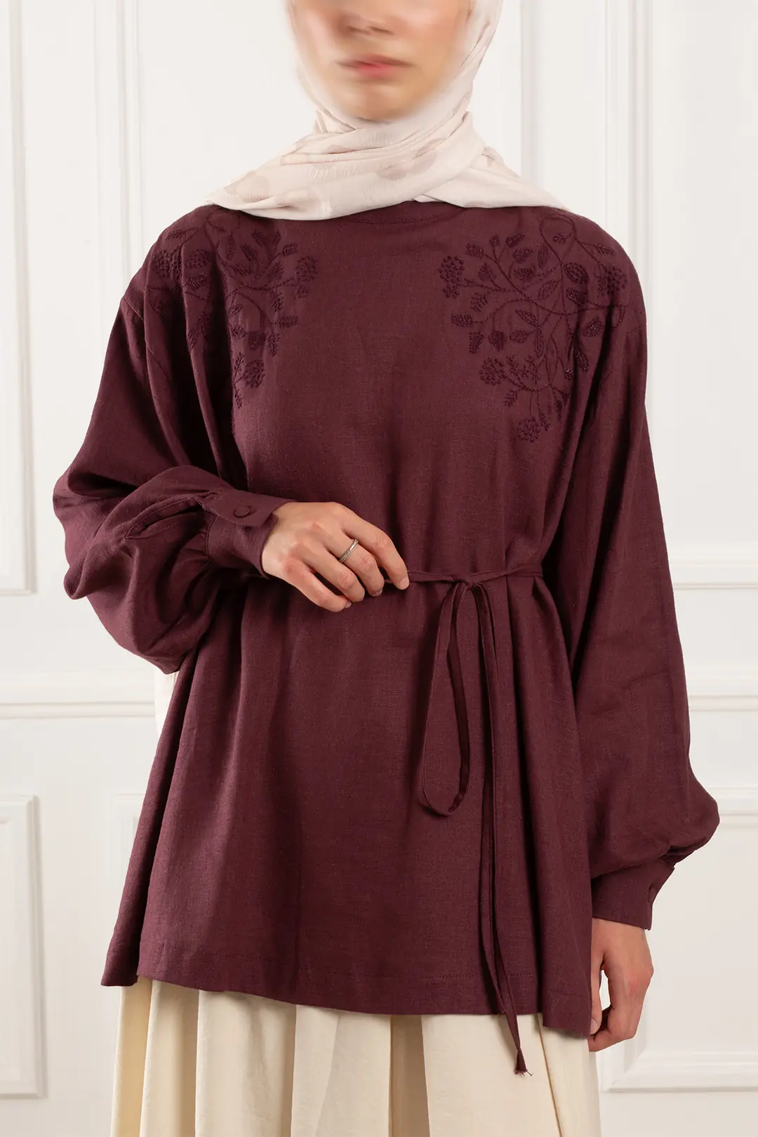 Filiz Desen Nakışlı Keten Bluz Bordo