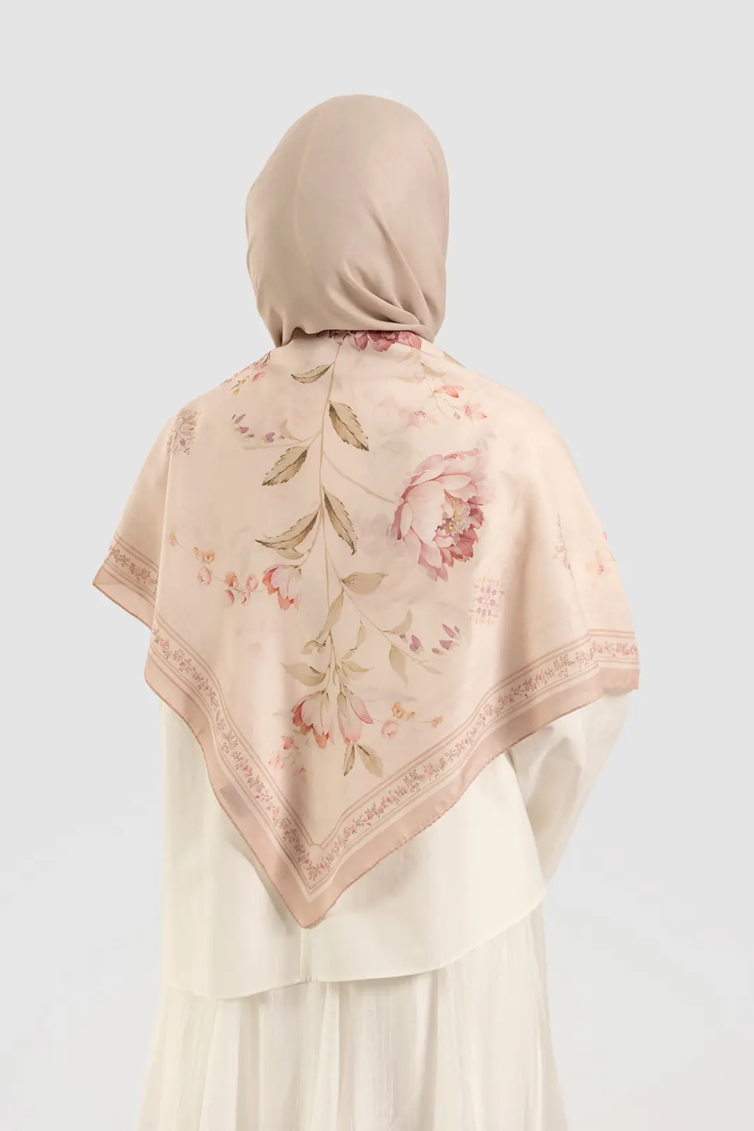 Rose Desenli Soft Omuz Eşarbı