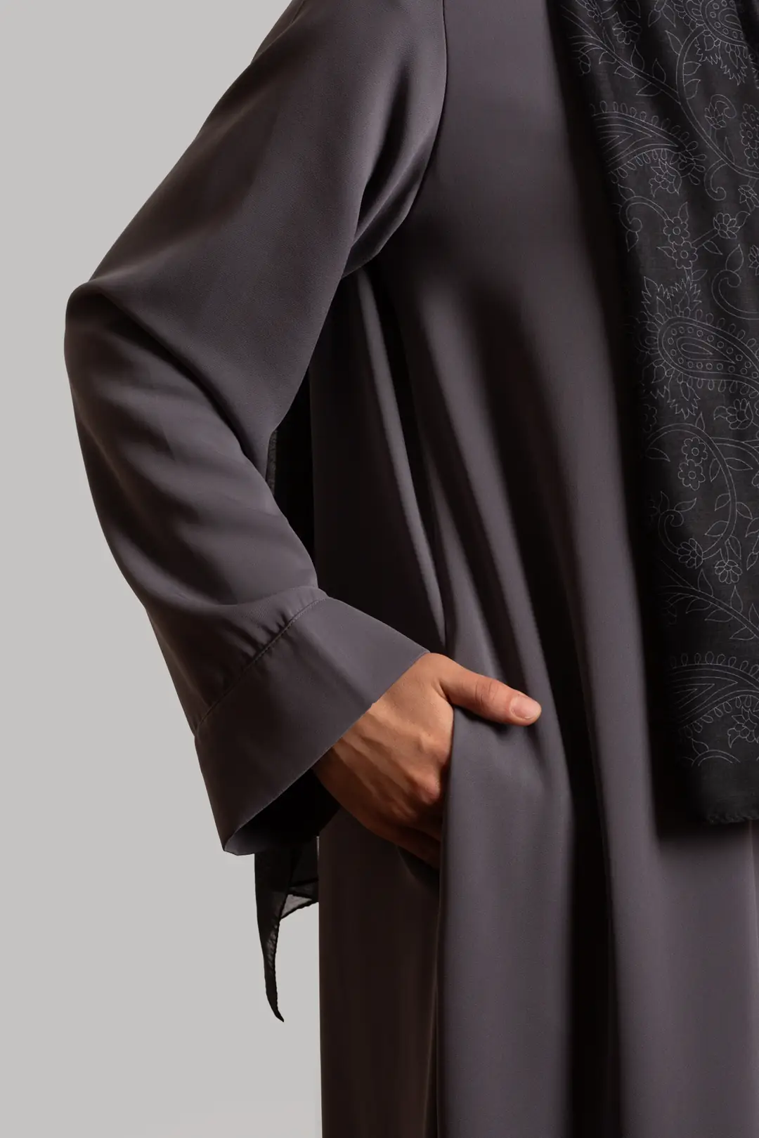 Birit Detaylı Abaya Gri 5