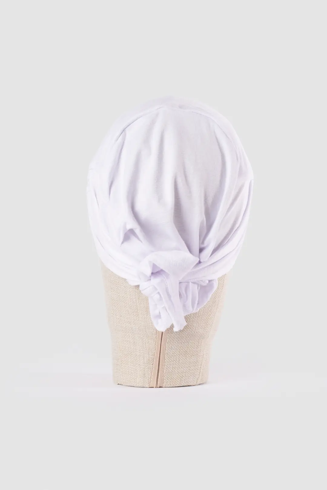 Premium Seamless Bonnet White 3
