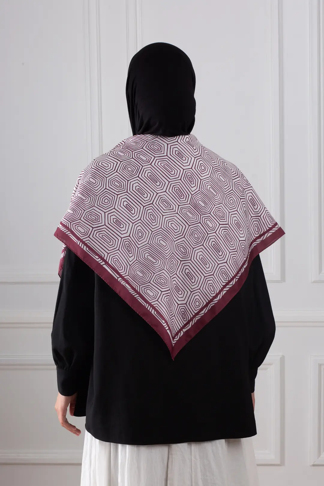 Altıgen Desenli Desenli Soft Eşarp Bordo 3