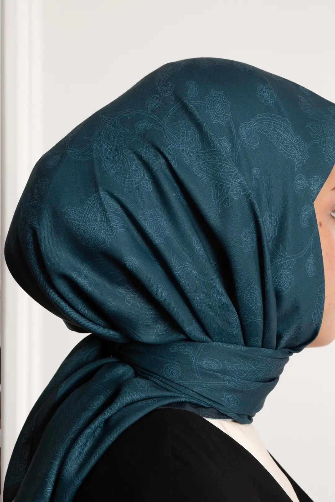 Night Ivy Patterned Soft Scarf Navy Blue 2