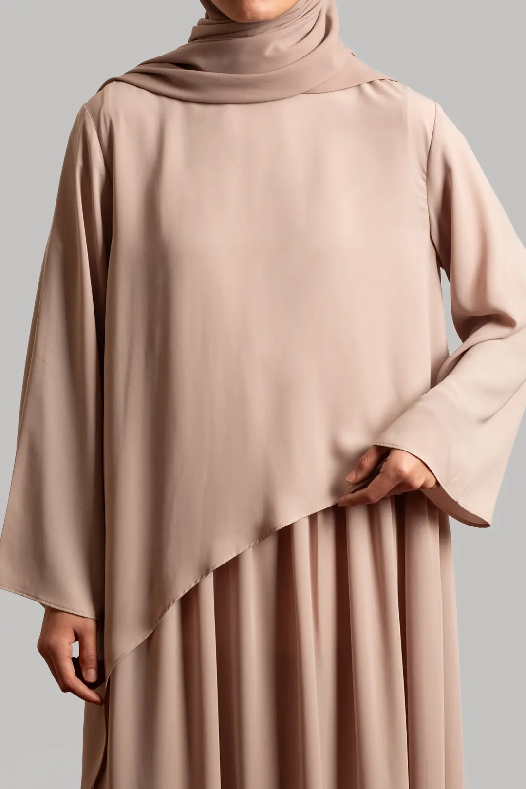 Hira Jile Two-Piece Set, Beige 7