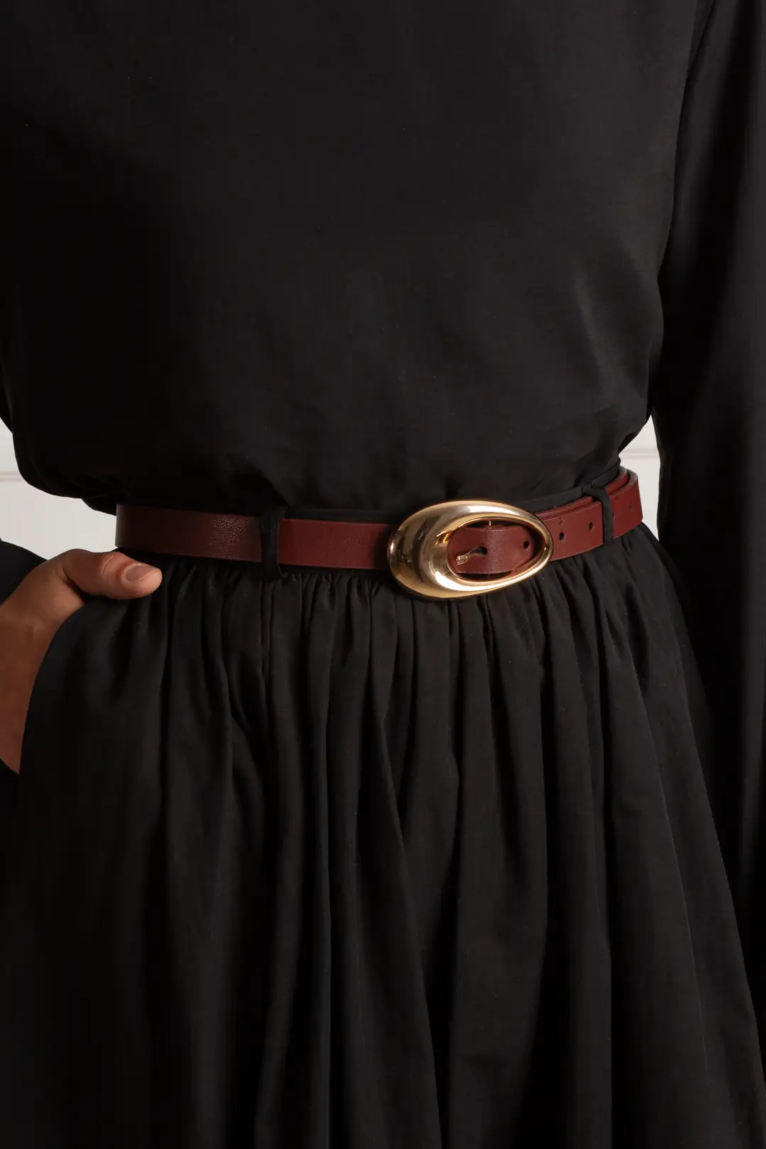 Oval Buckle Thin Belt Burgundy 3