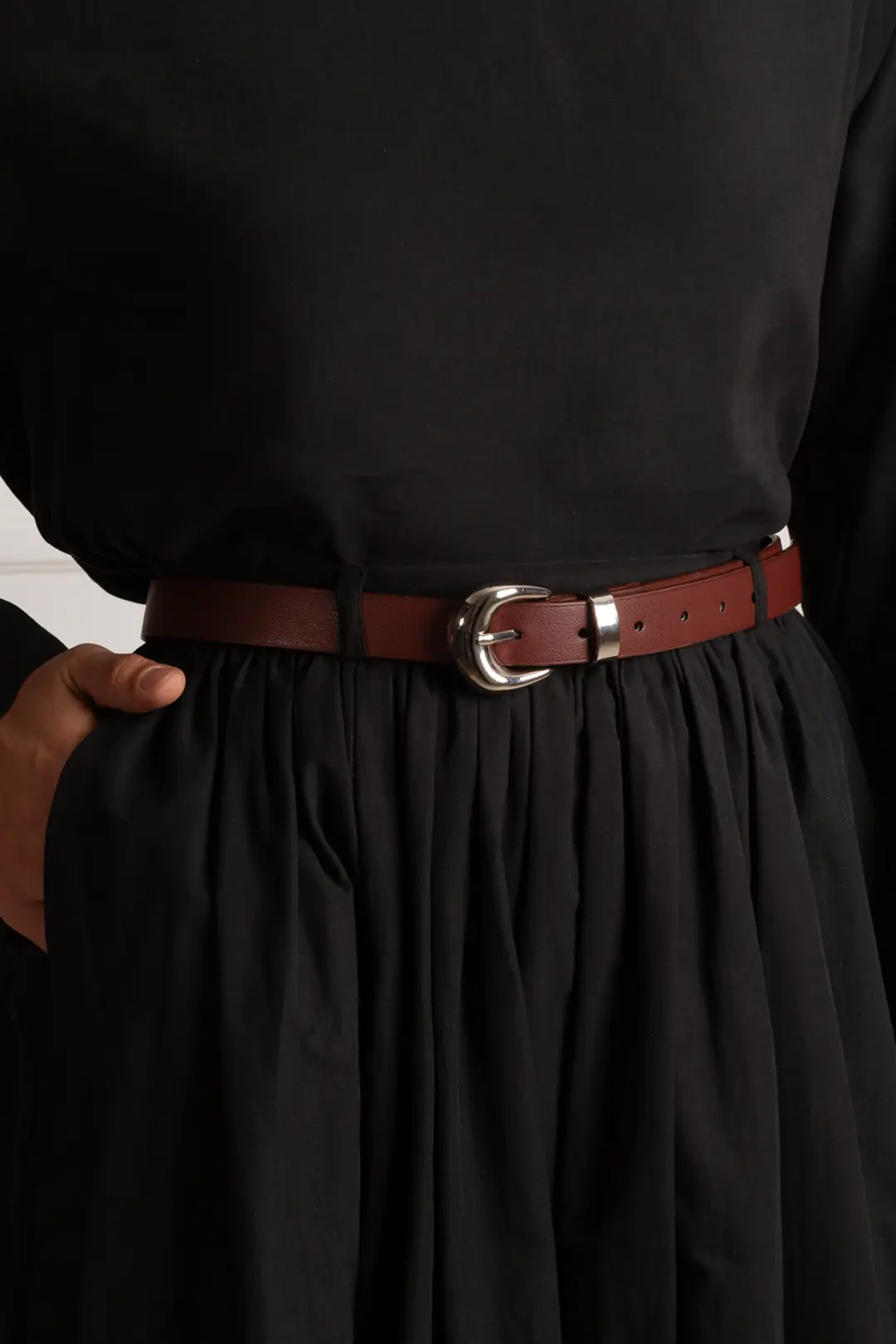 Thick Oval Buckle Leather Belt, Burgundy 4