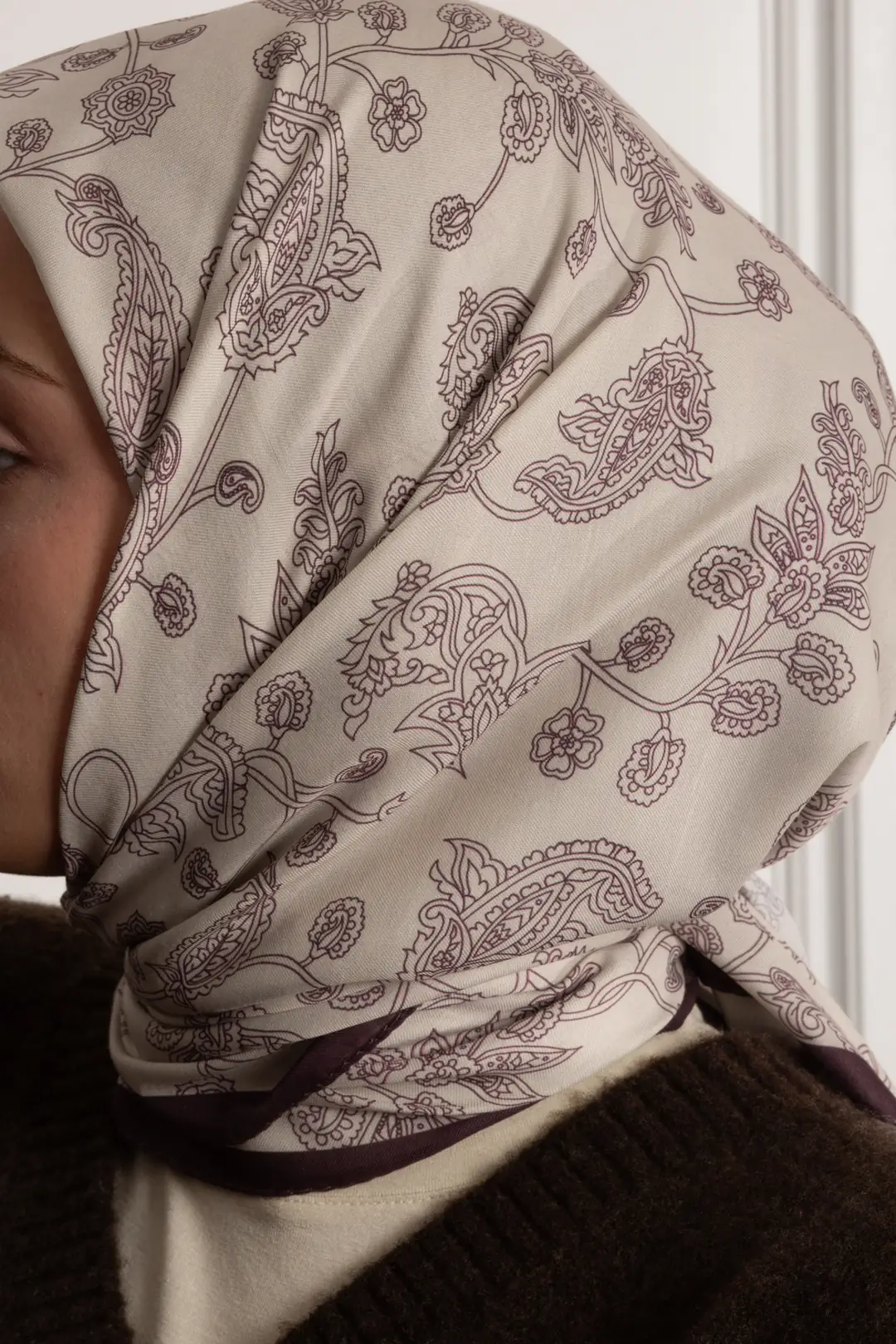 Night Ivy Patterned Soft Scarf with Stones 3