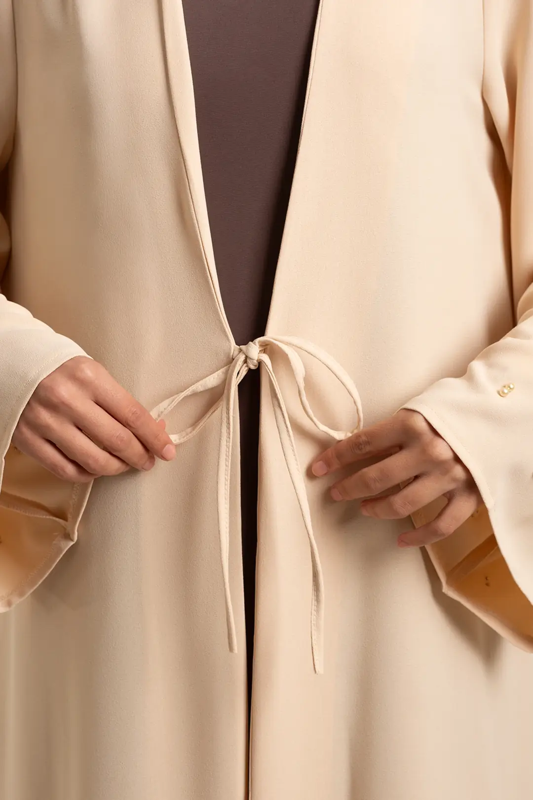 Boncuk Detaylı Abaya Krem 8