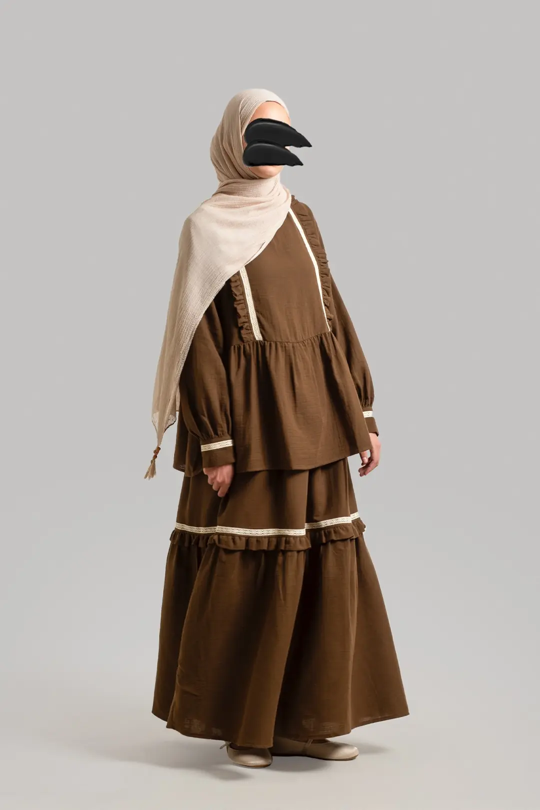 Lace-Trimmed Muslin Set in Dark Brown