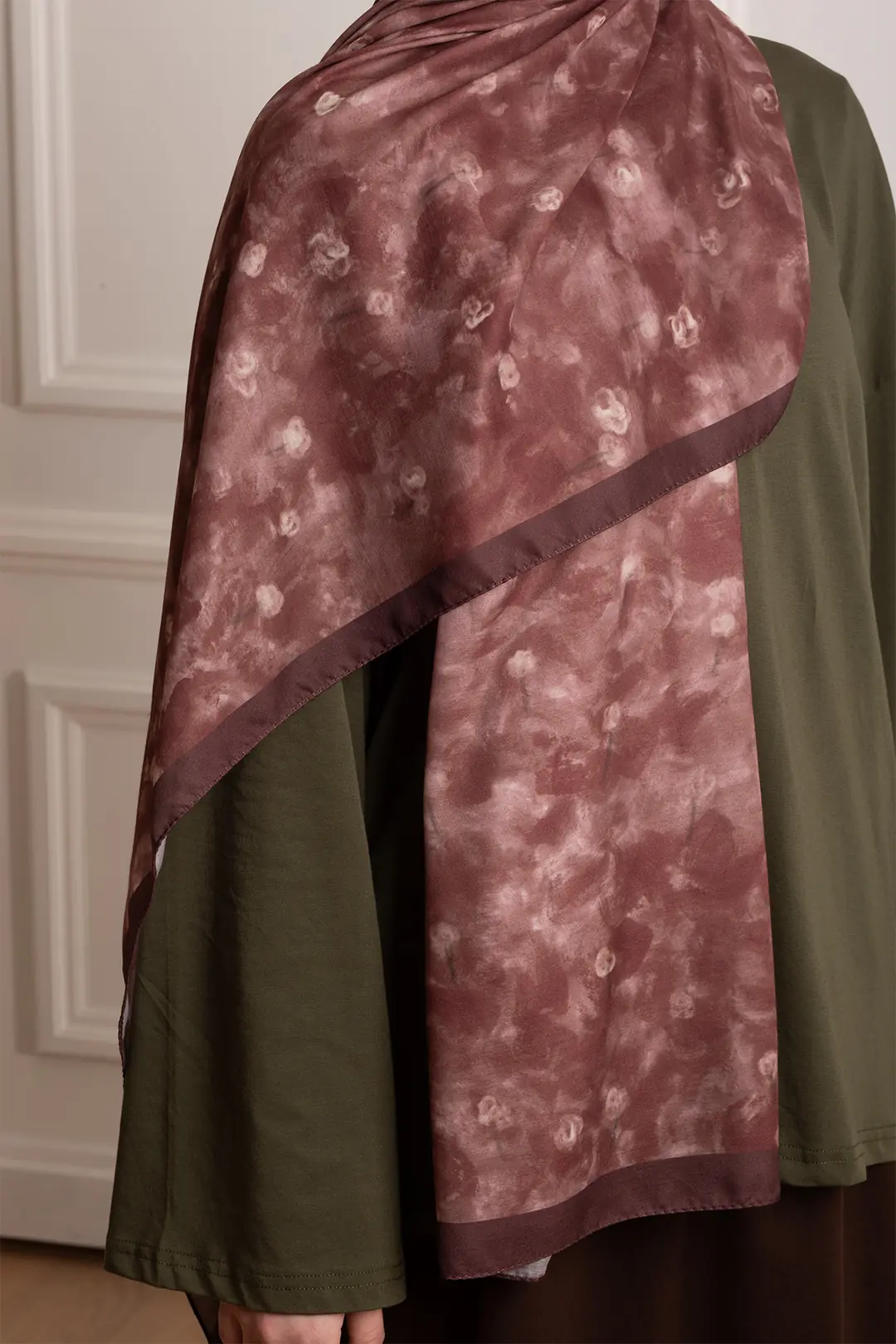Distant Garden Patterned Soft Shawl Tile 5