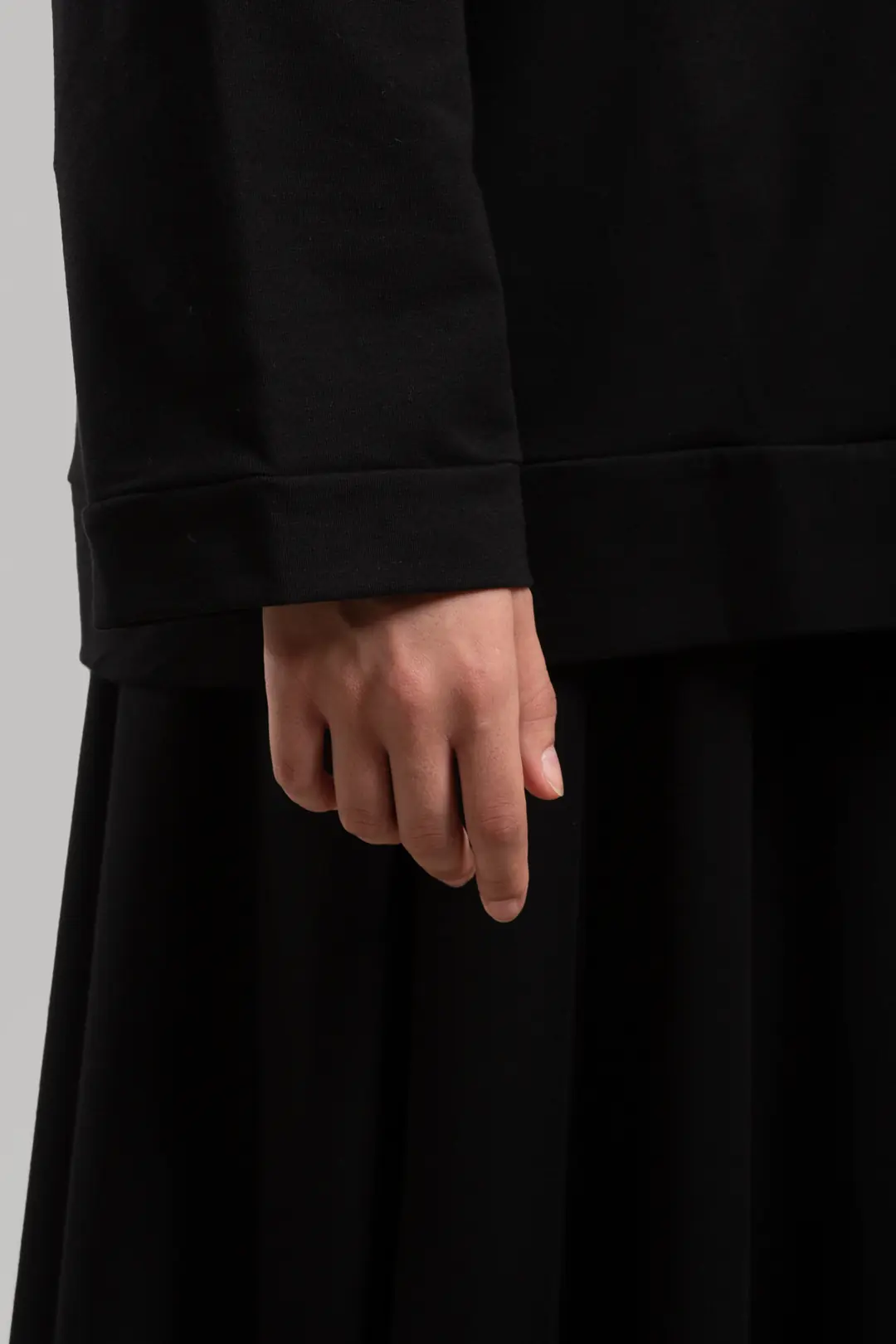 Form-stitched Zip-up Sweatshirt, Black 7