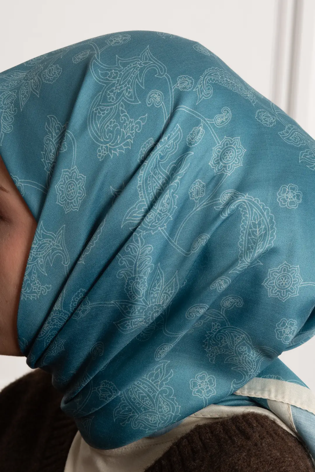 Night Ivy Patterned Soft Scarf Ice Blue 4