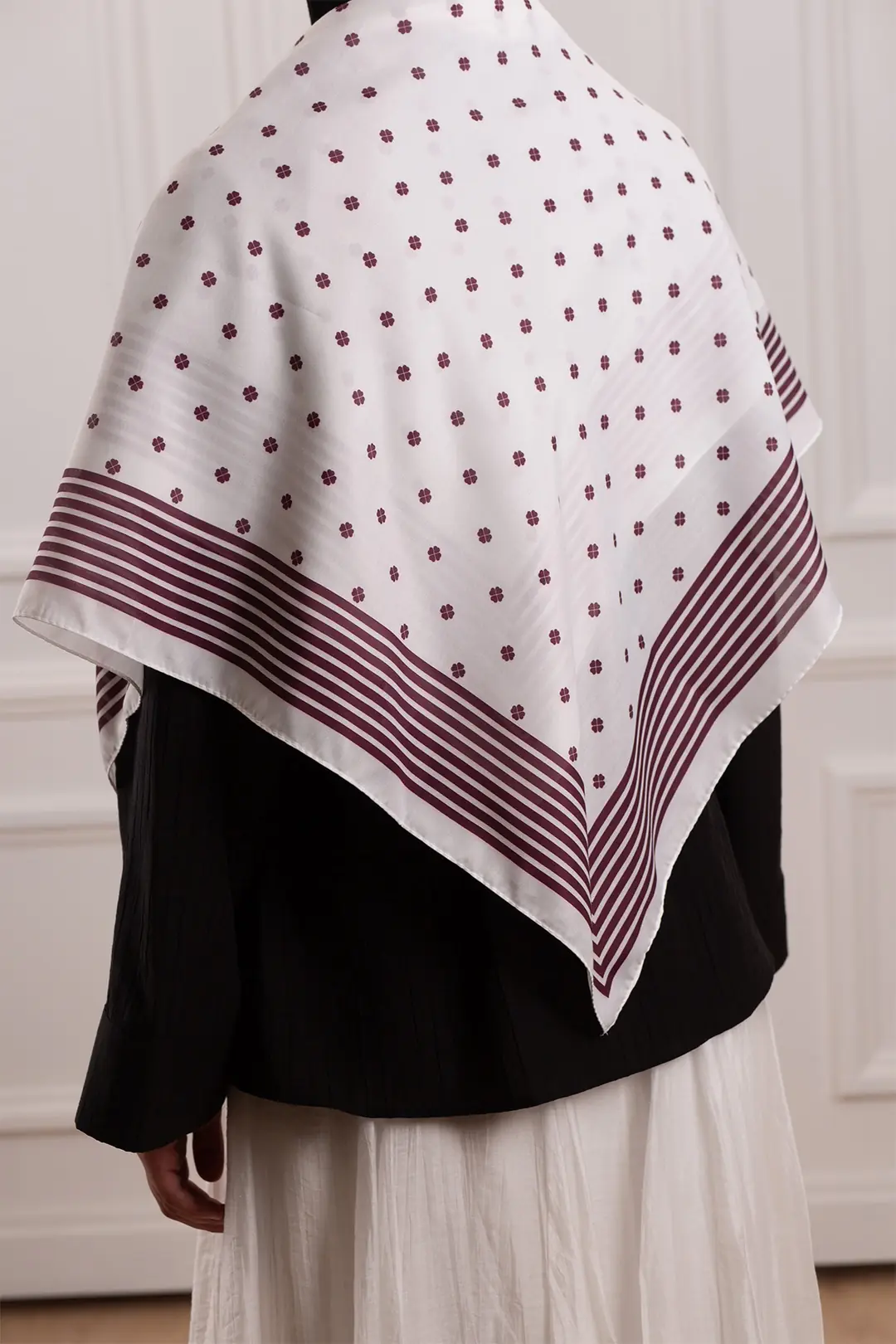 Çiçek Puantiye Desenli Soft Eşarp Bordo