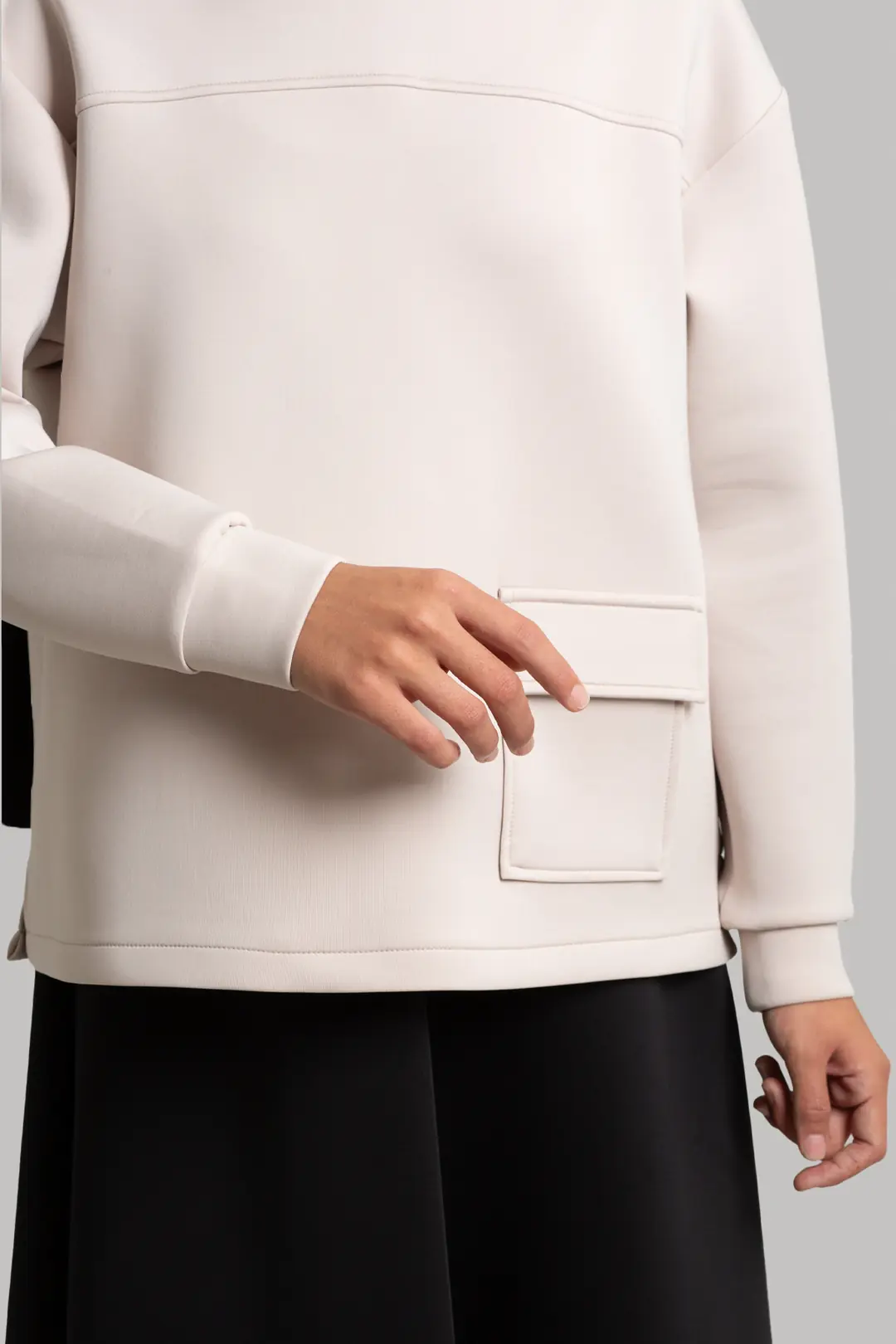 Puffy Scuba Sweatshirt Beige 8