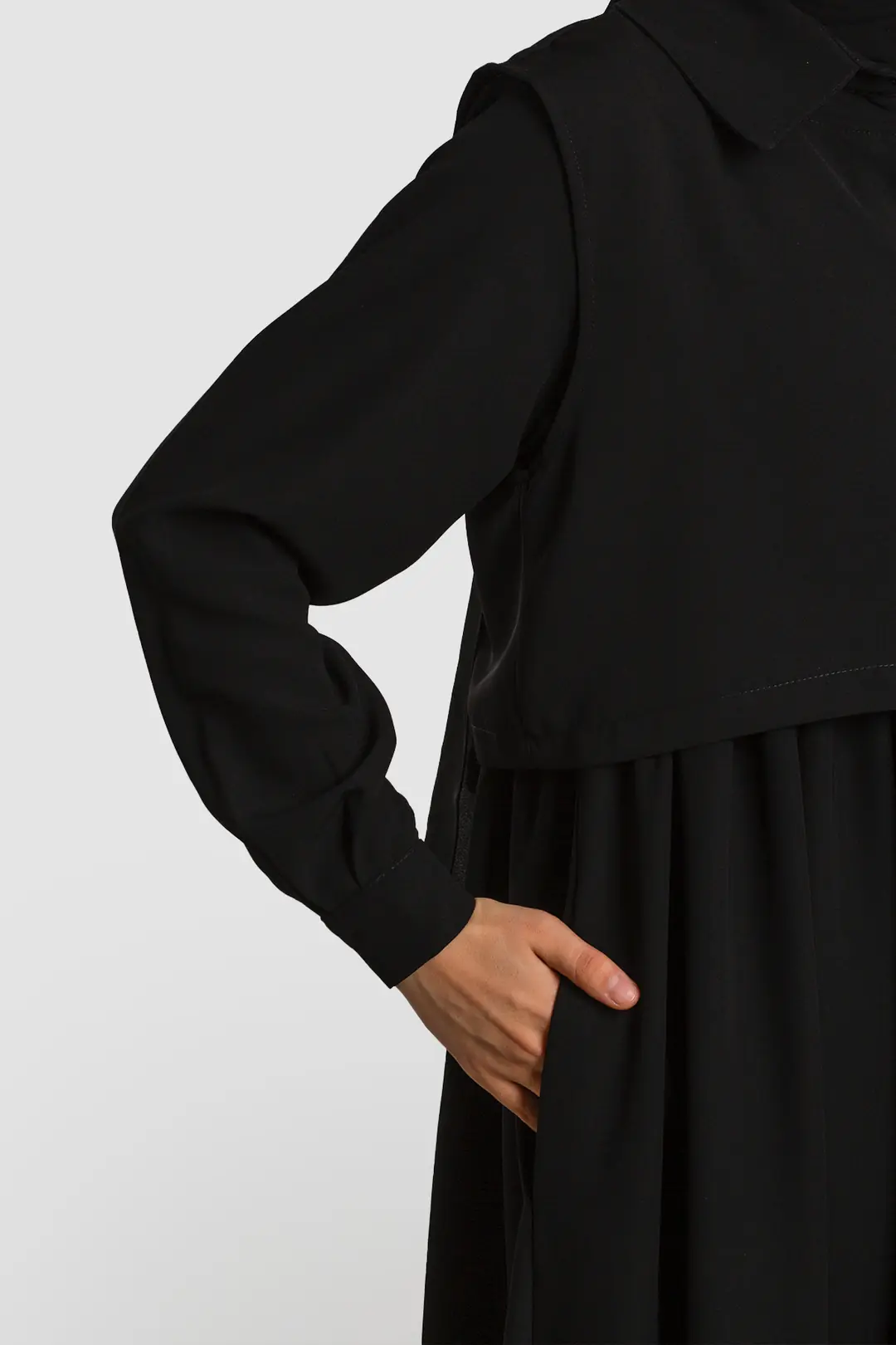 Black Vest-Style Abaya 3