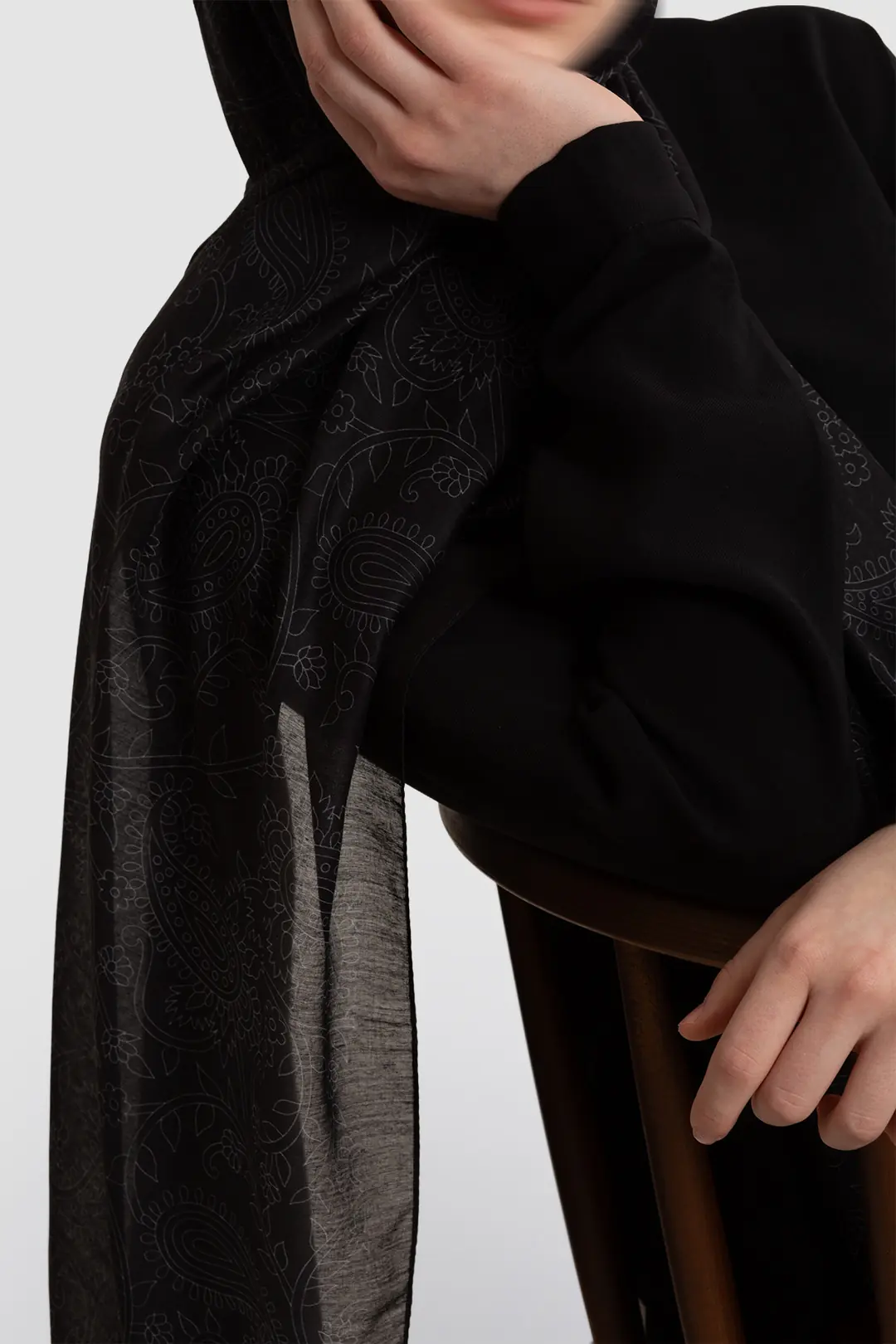 Mystic Texture Patterned Cotton Scarf, Black 4
